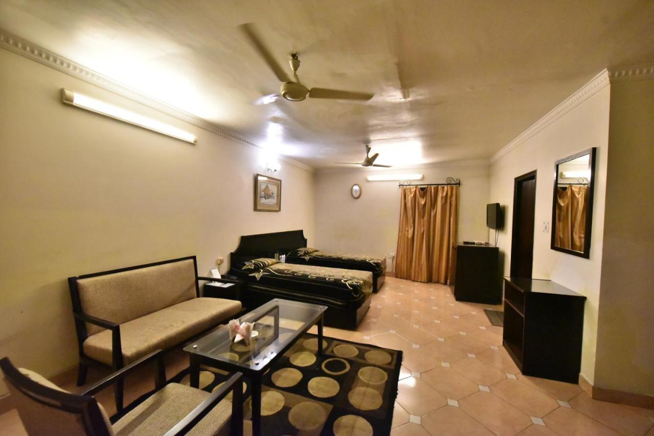 Tekareesinn Lucknow Exterior foto
